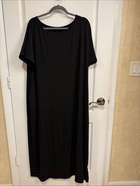 Everyday Black Women’s Maxi Relaxed Tee Dress
